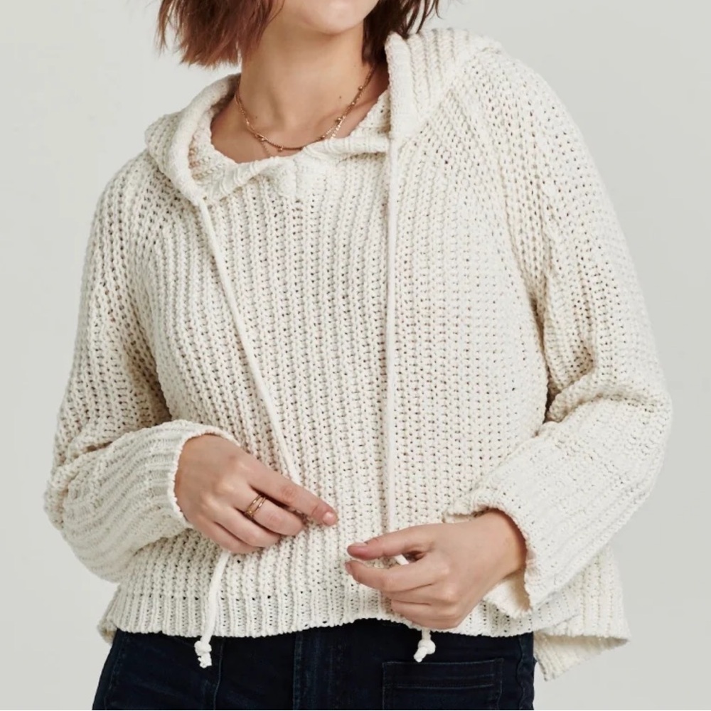 NWT Miracle Knit Hooded Pullover in White Size S/M